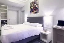 רומא Nearhome מלון